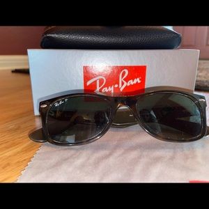 Polarized Ray-Ban Wayfarer Sunglasses